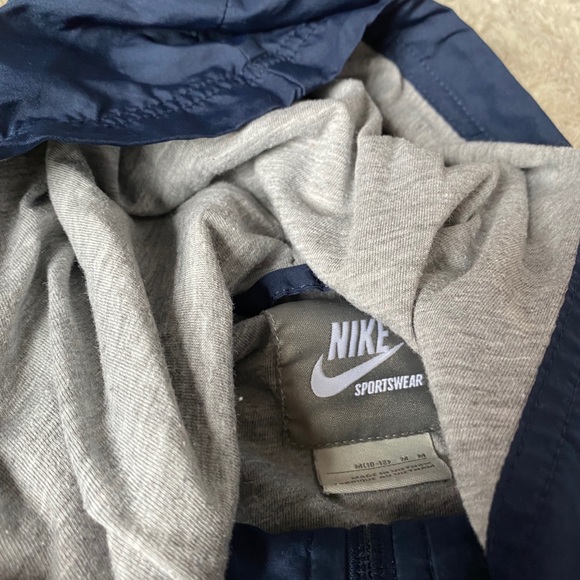 Nike Rainjacket Hoodie - Picture 3 of 5